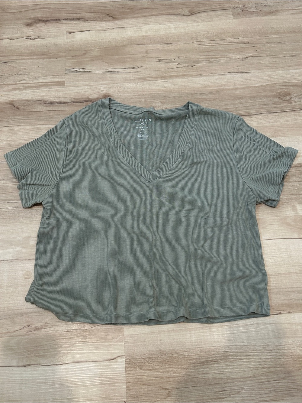 American Eagle Outfitters Olive Cropped V-Neck Ribbed Short Sleeve Tee